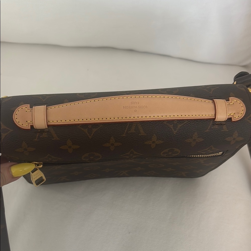Louis Vuitton Monogram Pochette Métis - Picture 5 of 15